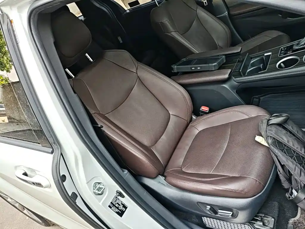Toyota Sienna 2022 — фото 25