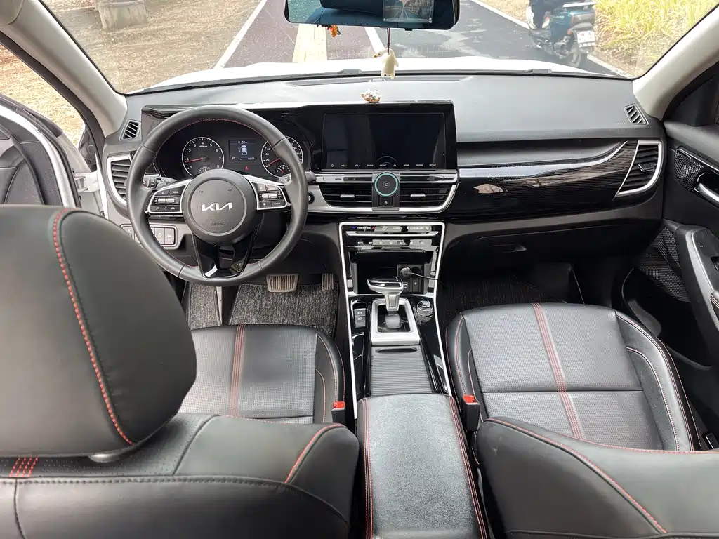 Kia KX3 2022 — фото 13