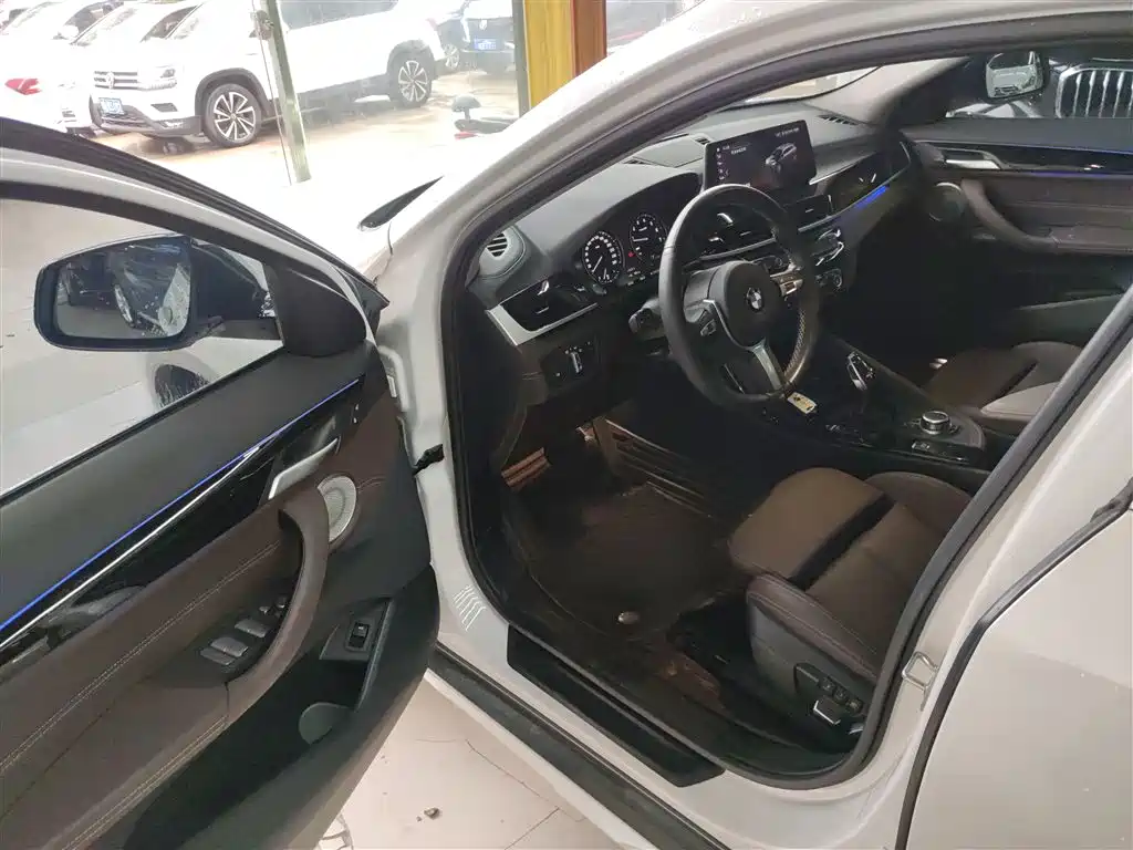 BMW X2 2023 — фото 12