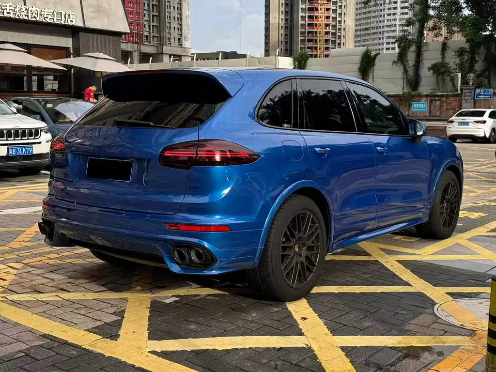 Porsche Cayenne 2016 — фото 9
