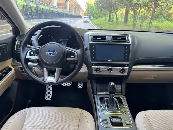 Subaru Outback 2016