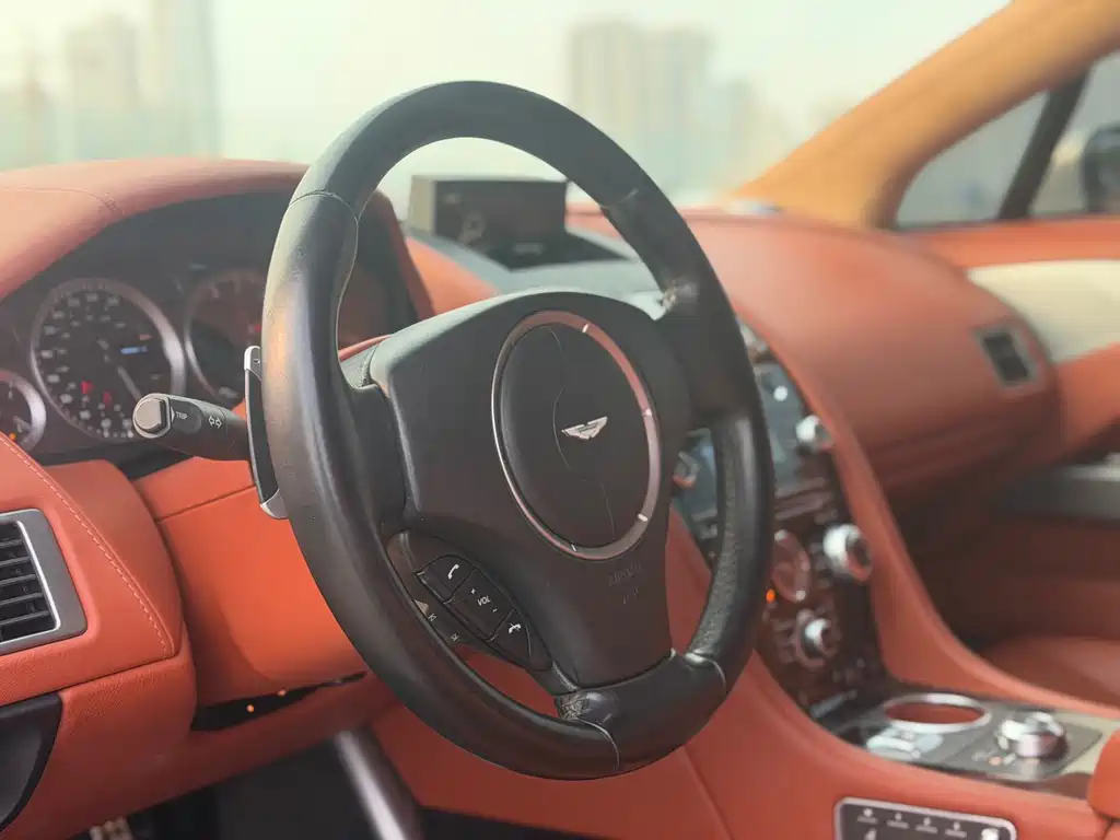 Aston Martin Rapide 2012 — фото 8