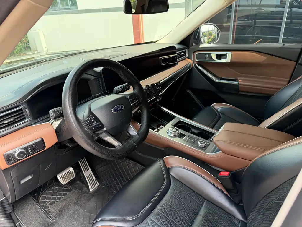 Ford Explorer 2023 — фото 10