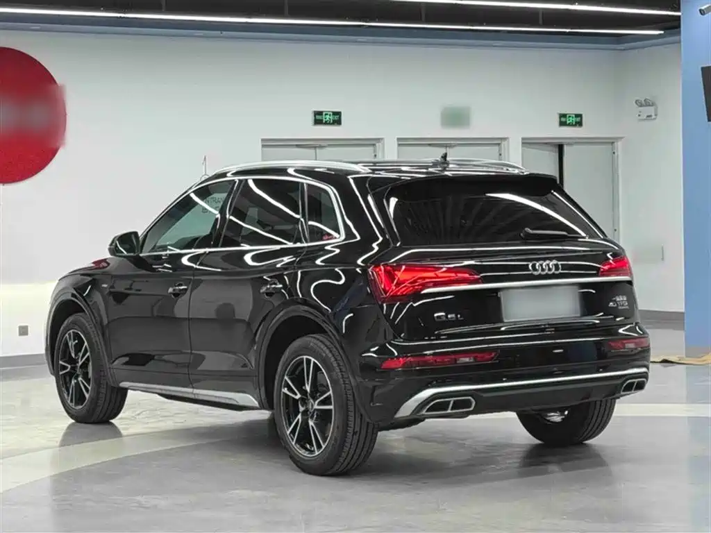 Audi Q5L 2023 — фото 14