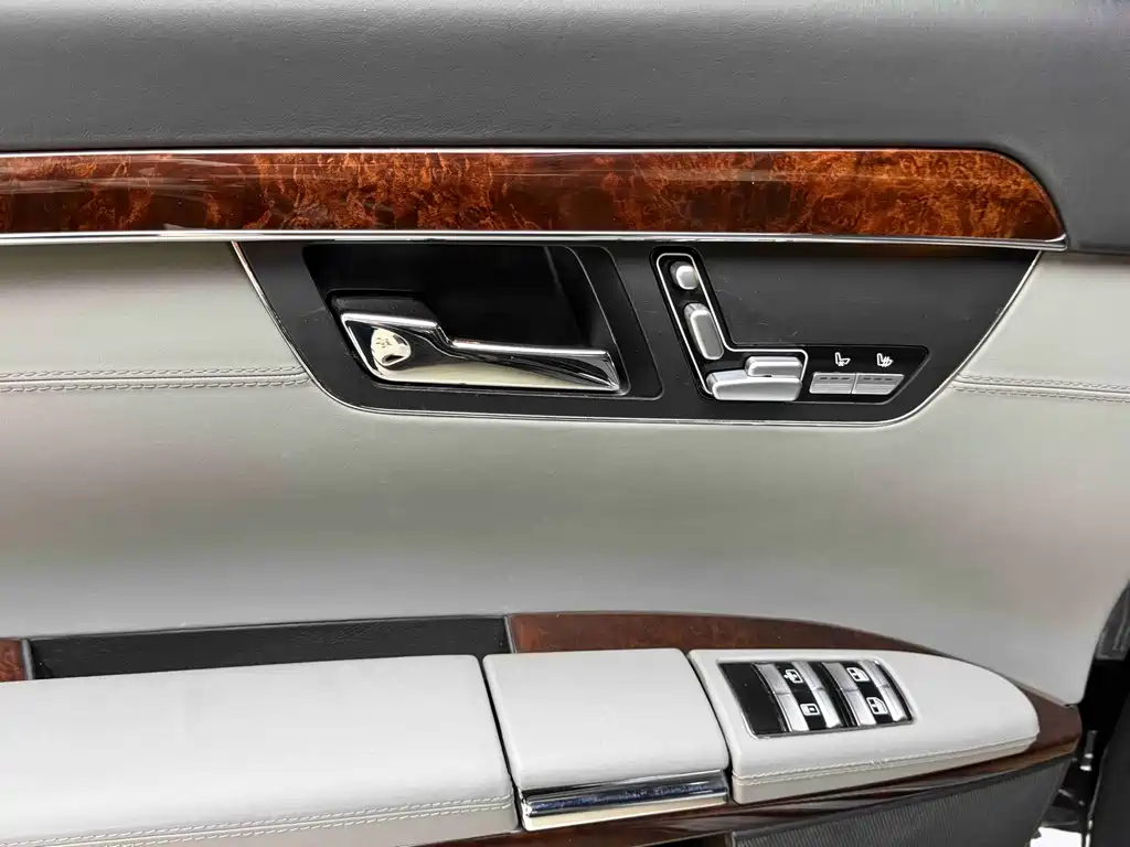 Mercedes-Benz S-Class 2008 — фото 10