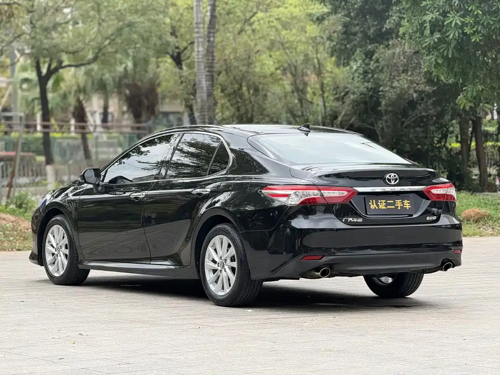 Toyota Camry 2022 — фото 19