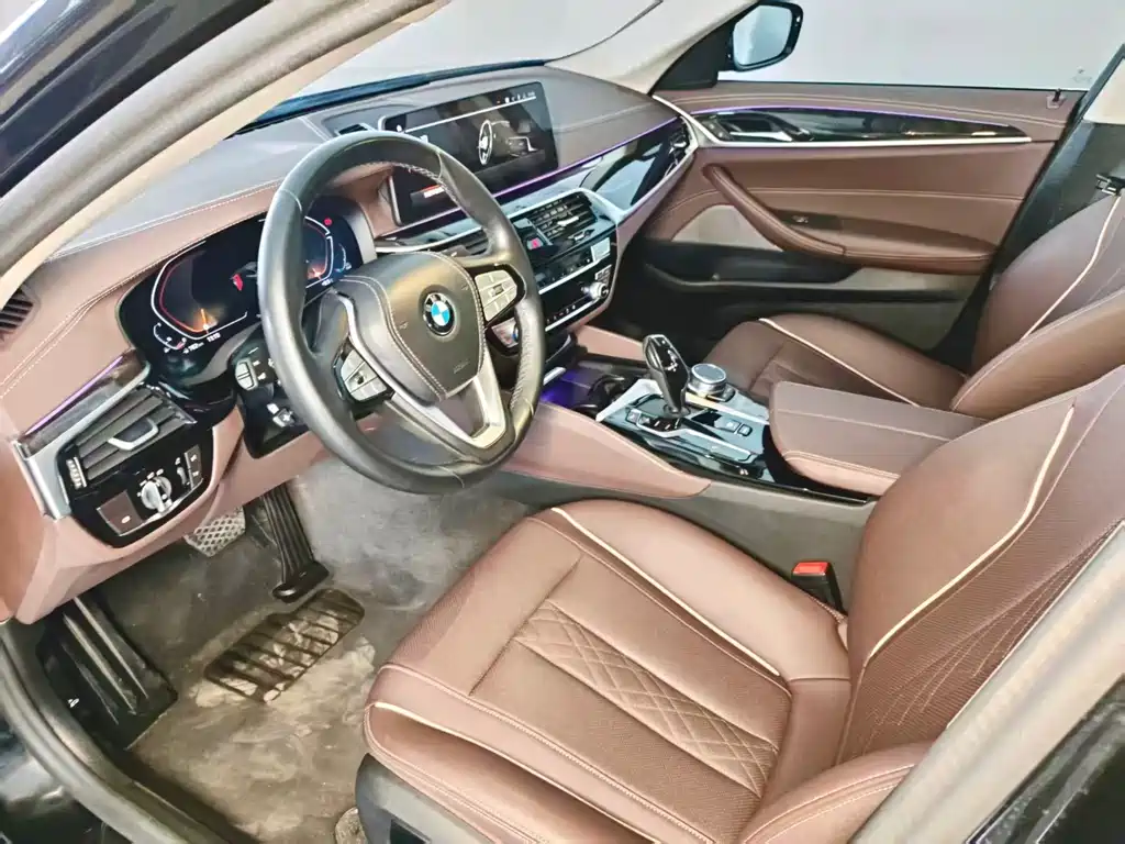 BMW 5 Series 2024 — фото 9