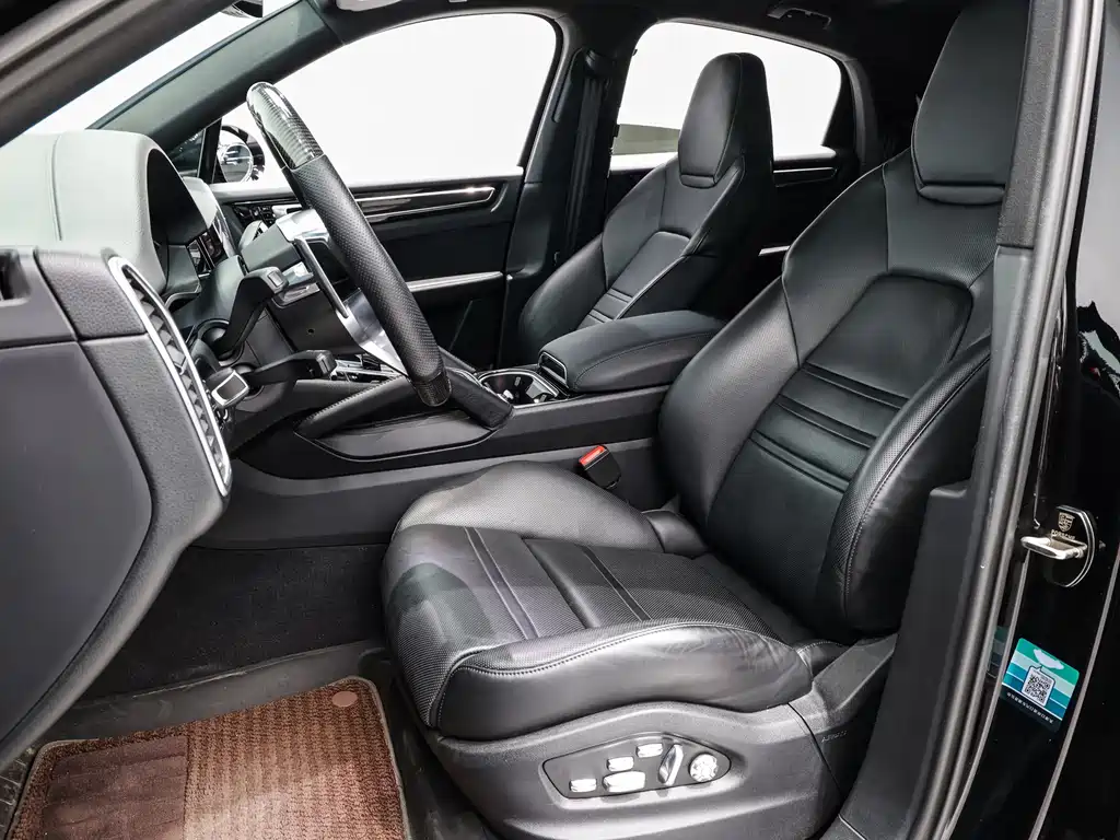 Porsche Cayenne 2020 — фото 10