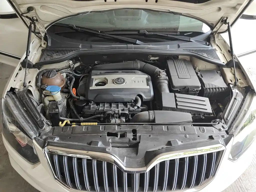 Skoda Yeti 2014 — фото 11