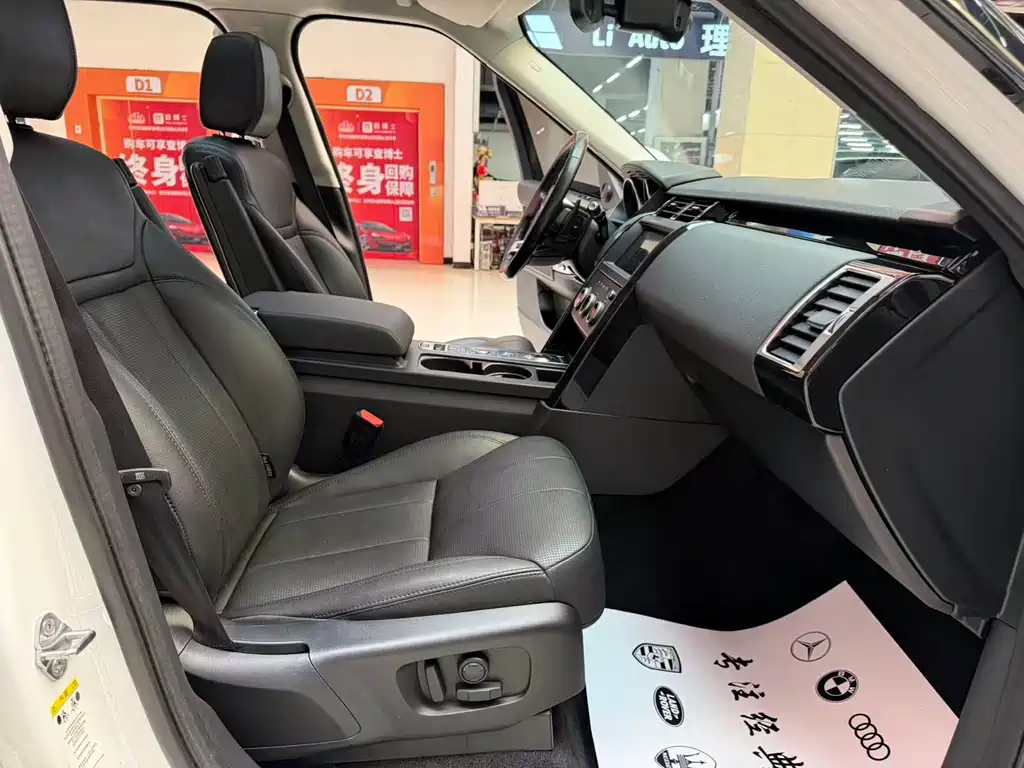 Land Rover Discovery 2019 — фото 12