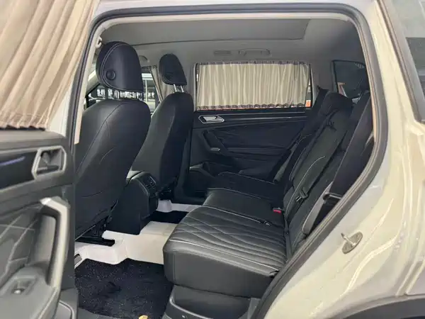 Volkswagen Tiguan L 2024