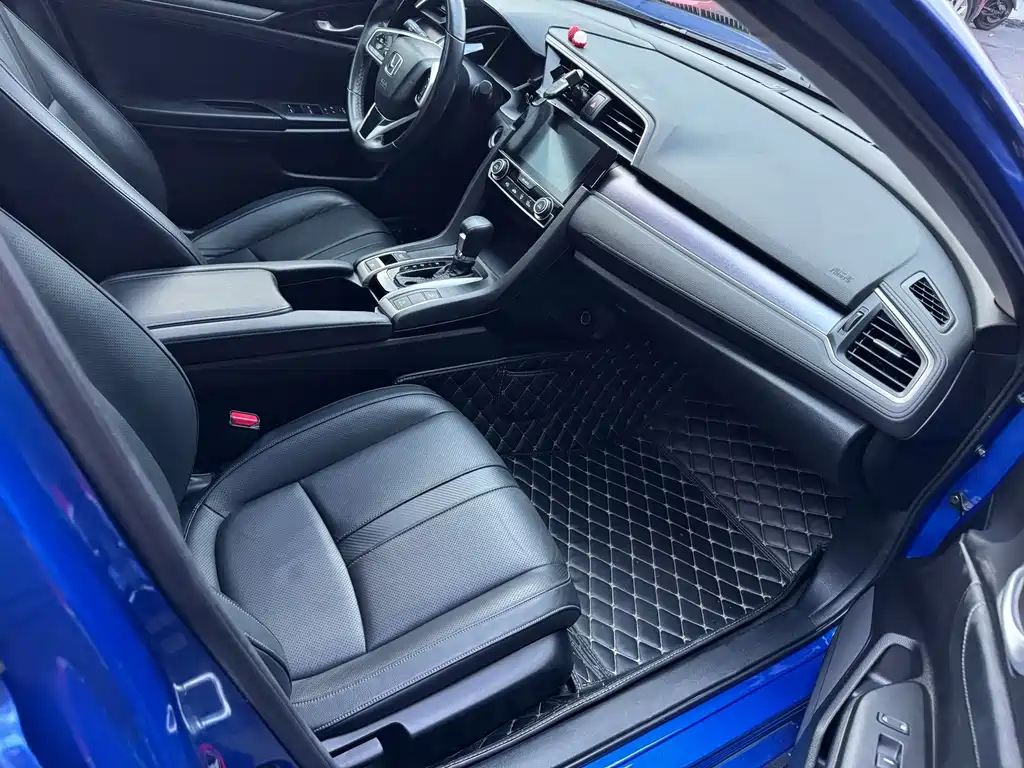 Honda Civic 2017 — фото 15