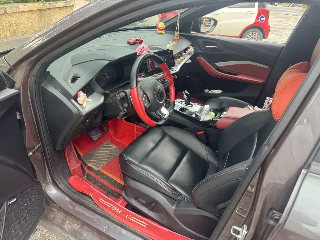 MG MG5 2021