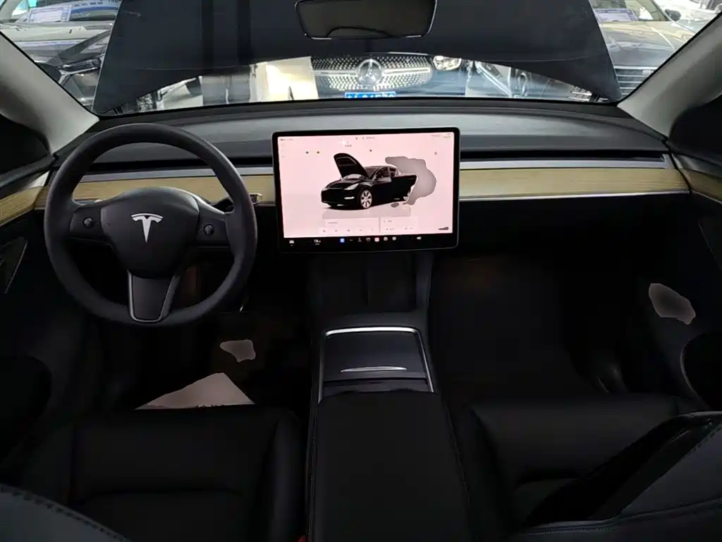 Tesla Model Y 2022 — фото 10