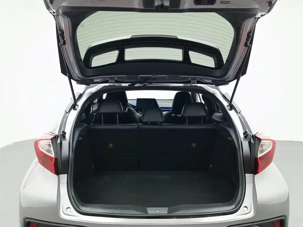 Toyota IZOA 2019 — фото 16