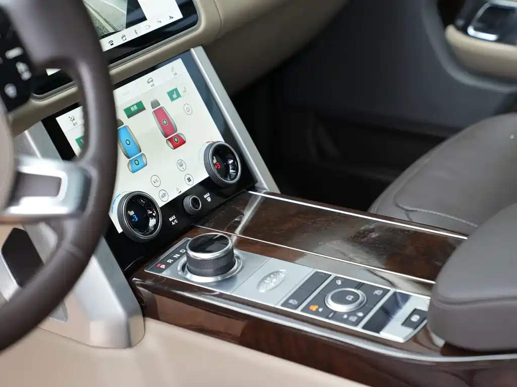 Land Rover Range Rover 2022 — фото 13