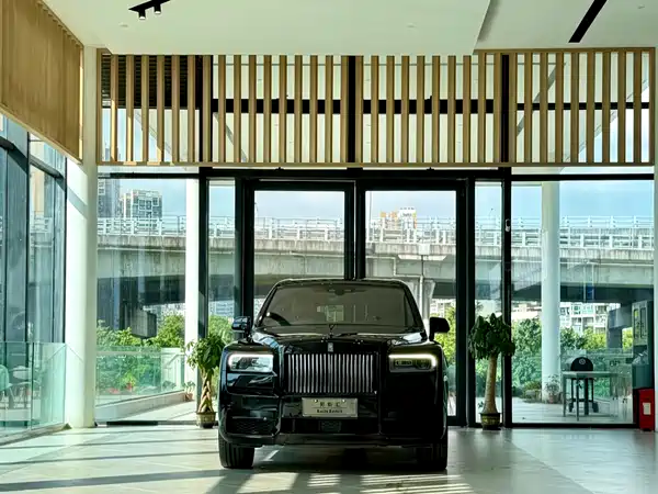 Rolls-Royce Cullinan 2020