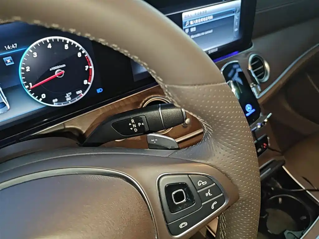 Mercedes-Benz E-Class 2018 — фото 14