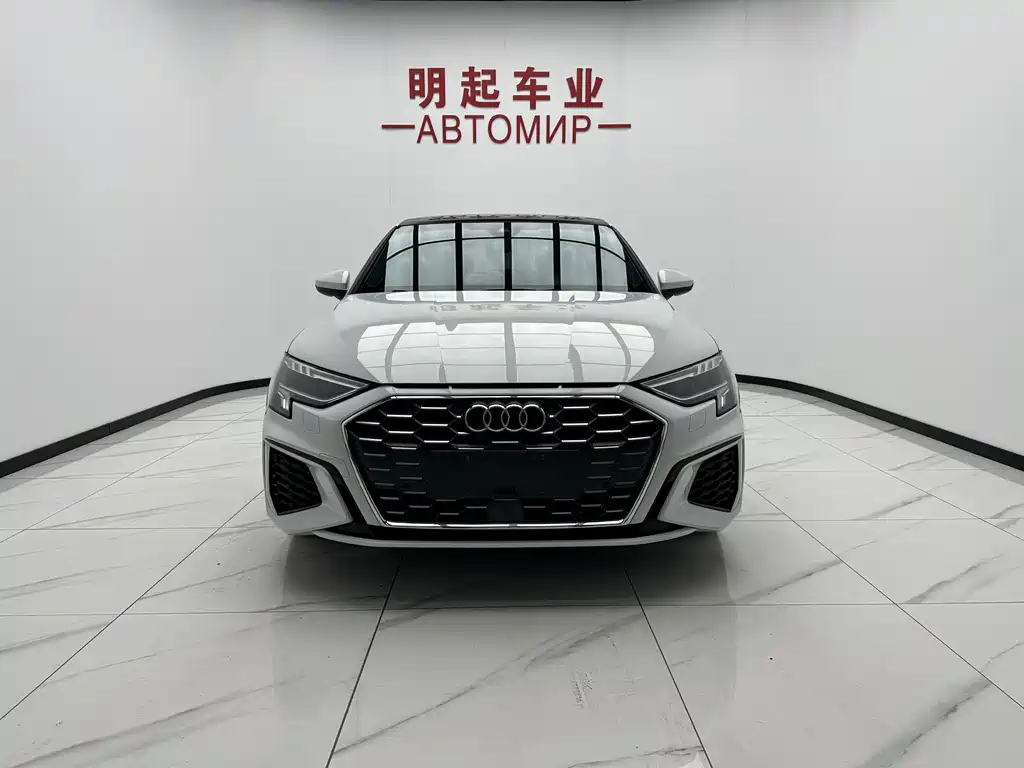 Audi A3 2023 — фото 2