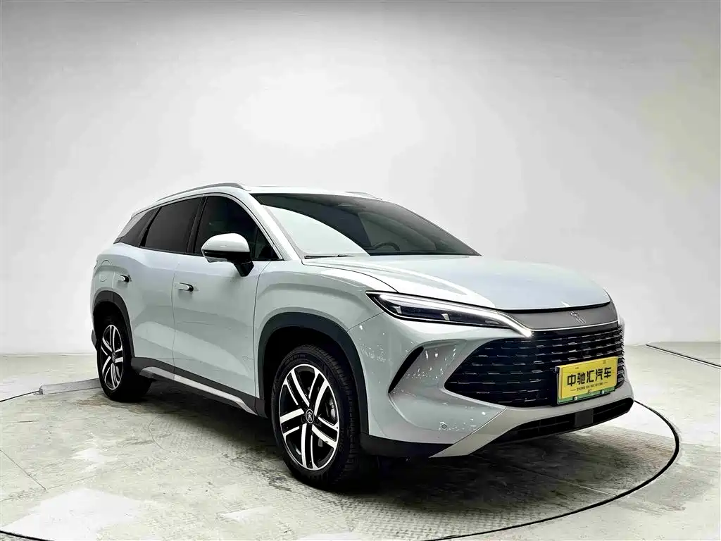 BYD L DM-i 2025 — фото 3