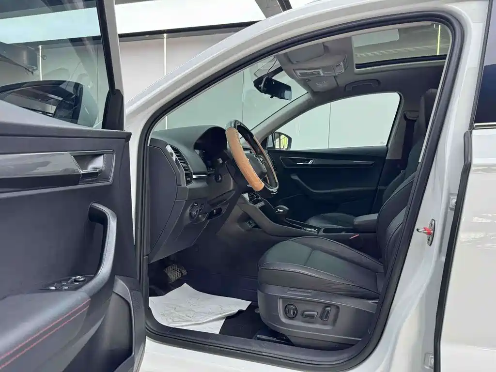 Skoda Karoq 2023 — фото 15