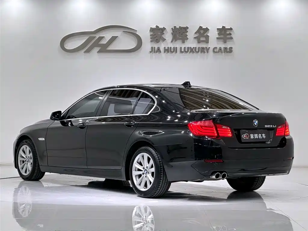 BMW 5 Series 2012 — фото 7
