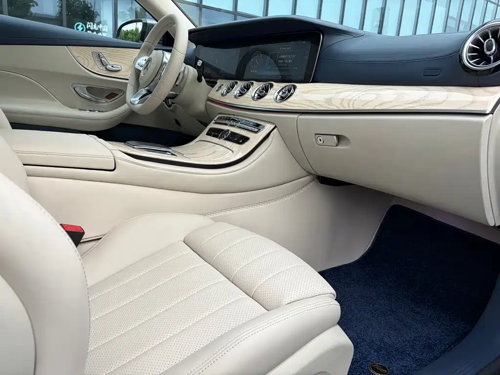 Mercedes-Benz E-Class 2020 — фото 12