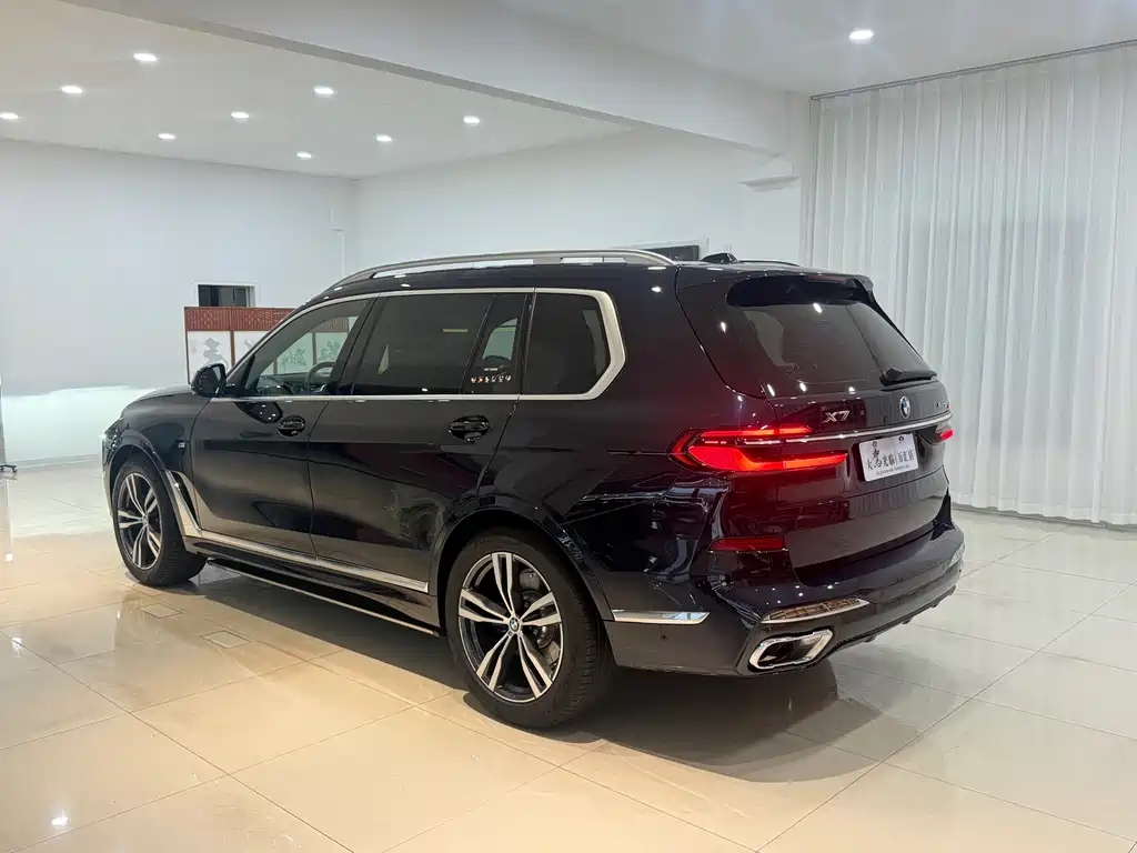 BMW X7 2022 — фото 6