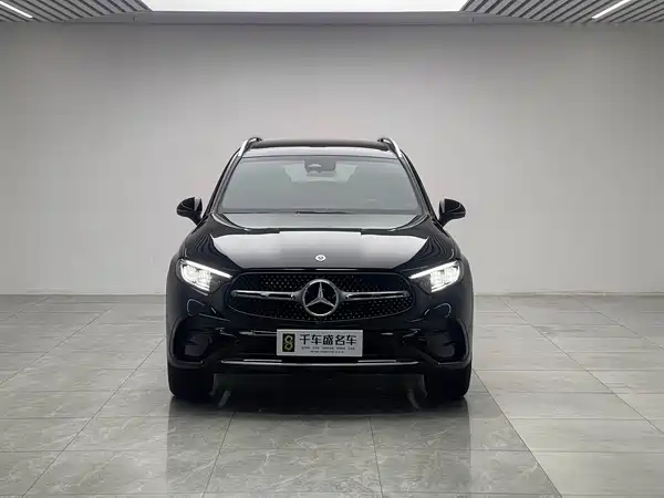 Mercedes-Benz GLC 2025