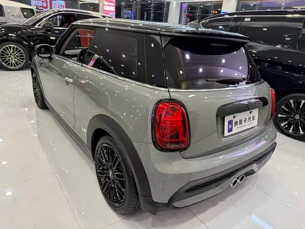 MINI MINI 2021