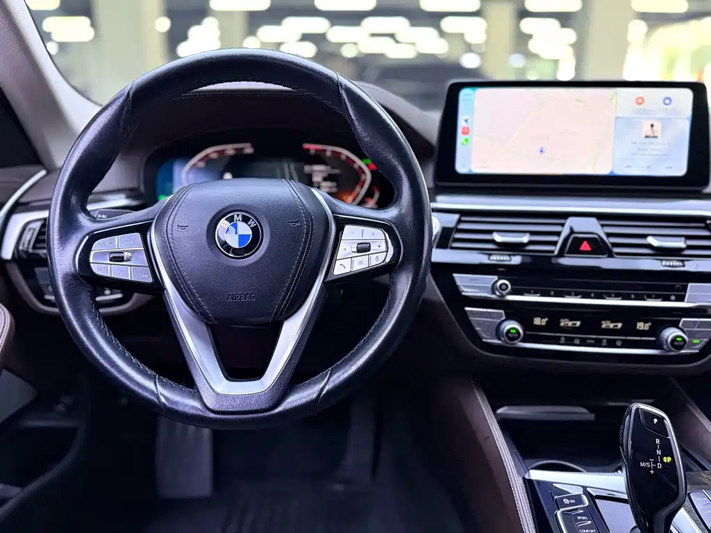 BMW 5 Series 2022 — фото 17