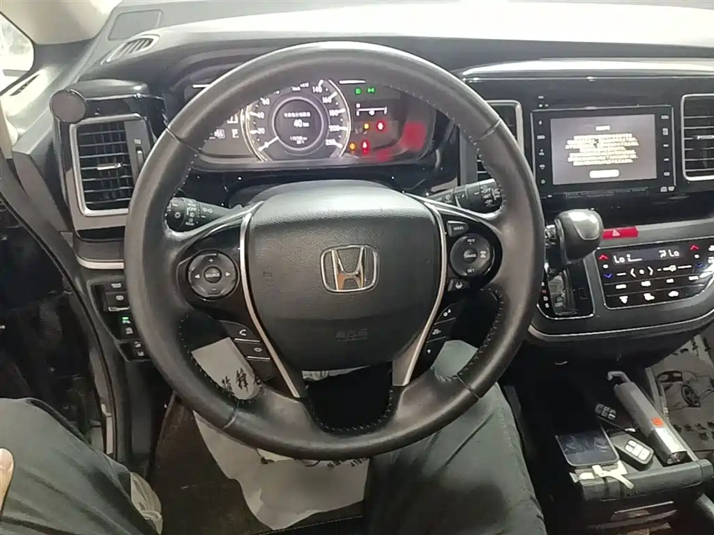 Honda Elysion 2018 — фото 11