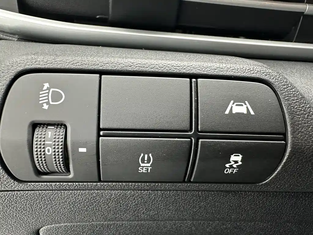 Hyundai Elantra 2022 — фото 14
