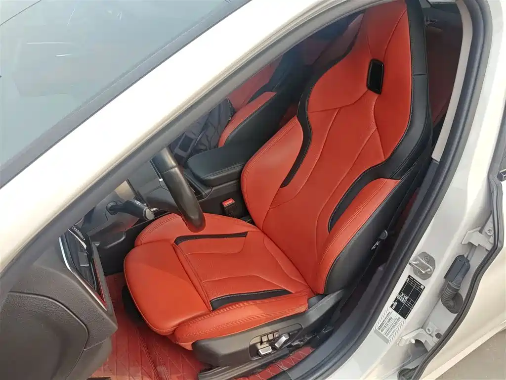 BMW 1 Series 2023 — фото 15