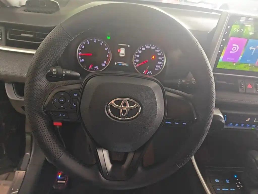 Toyota Wildlander 2021 — фото 11