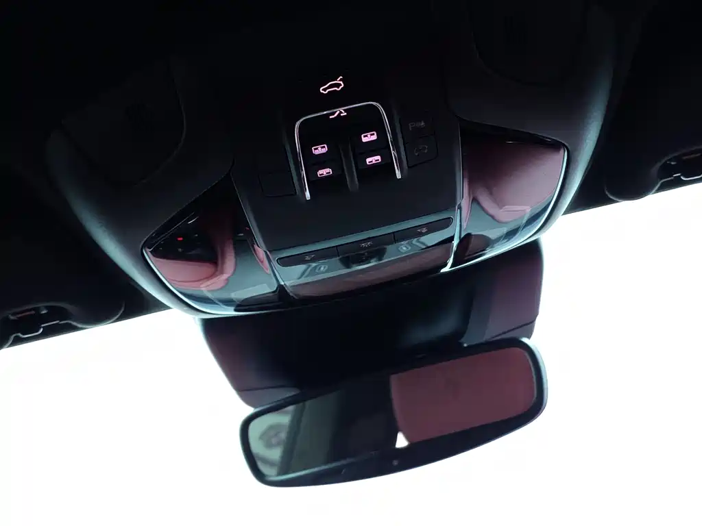 Maserati Levante 2016 — фото 17