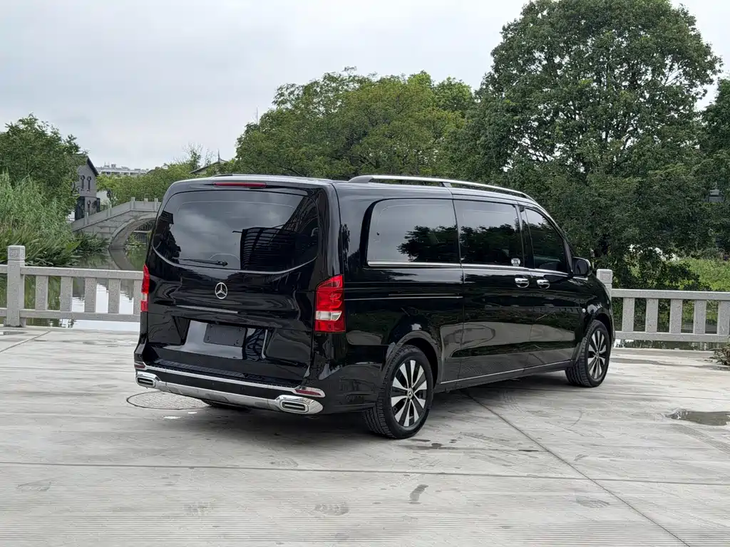 Mercedes-Benz Vito 2023 — фото 4
