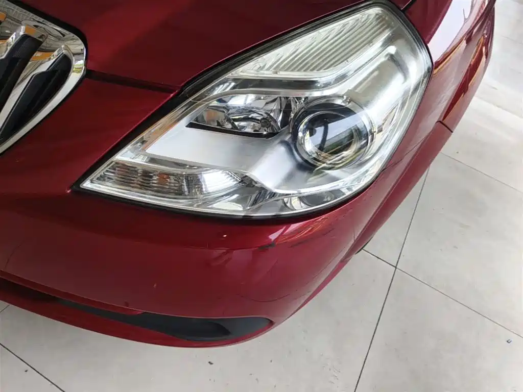 Buick Excelle 2015 — фото 24