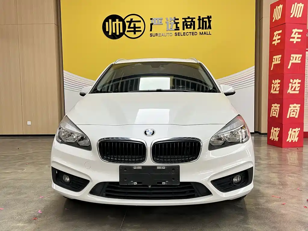 BMW 2 Series Wagon 2017 — фото 2