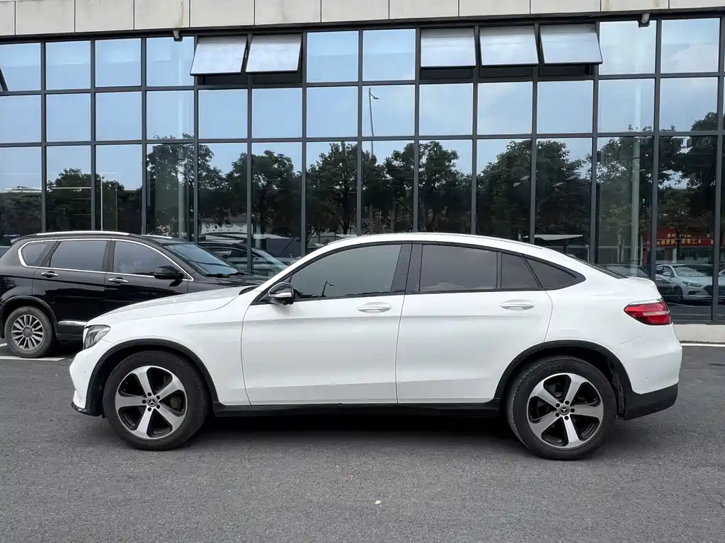 Mercedes-Benz GLC Coupe 2017 — фото 3