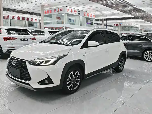 Toyota Yaris L 2022