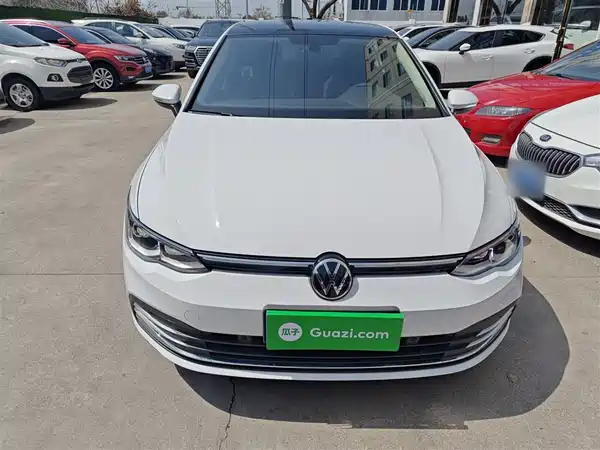 Volkswagen Golf 2021