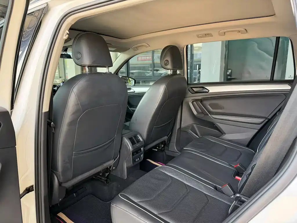 Volkswagen Tiguan L 2017 — фото 6