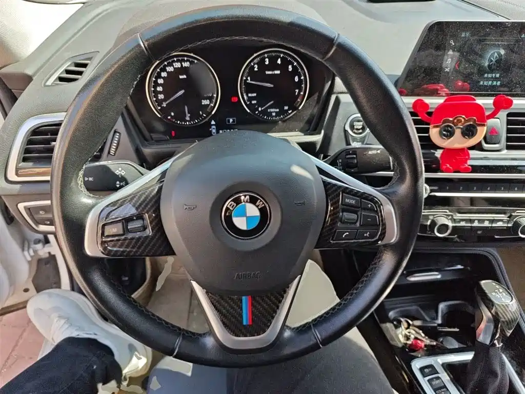BMW 1 Series 2019 — фото 11
