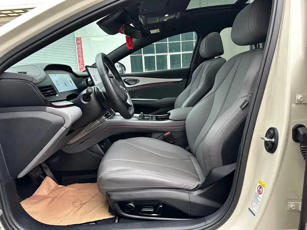 BYD Seal 07 DM-i 2025 — фото 7