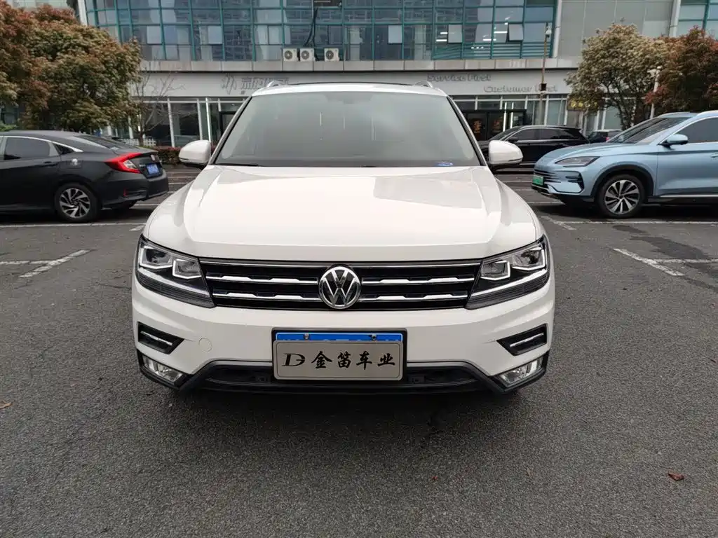 Volkswagen Tiguan L 2020 — фото 2