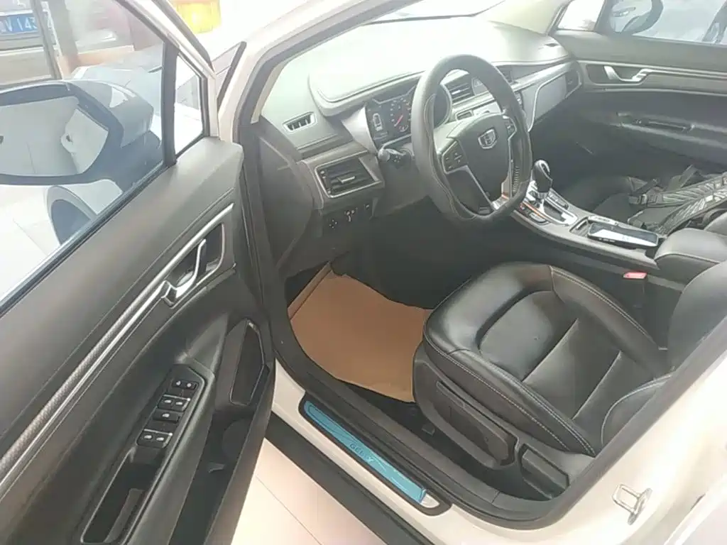 Geely Emgrand GS 2016 — фото 16