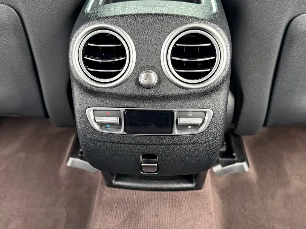 Mercedes-Benz GLC 2022 — фото 16