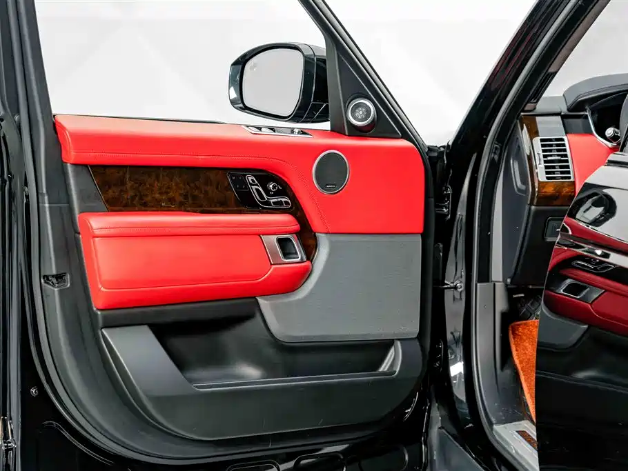 Land Rover Range Rover 2021 — фото 19