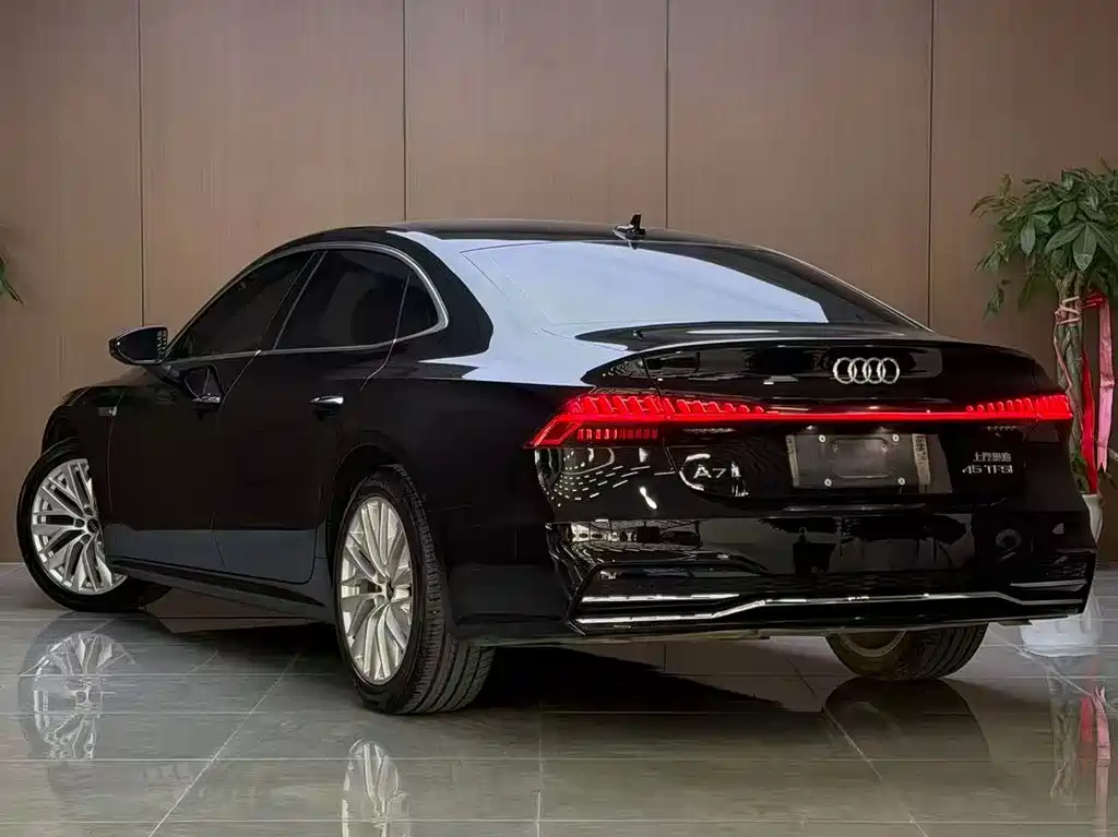 Audi A7L 2023 — фото 4